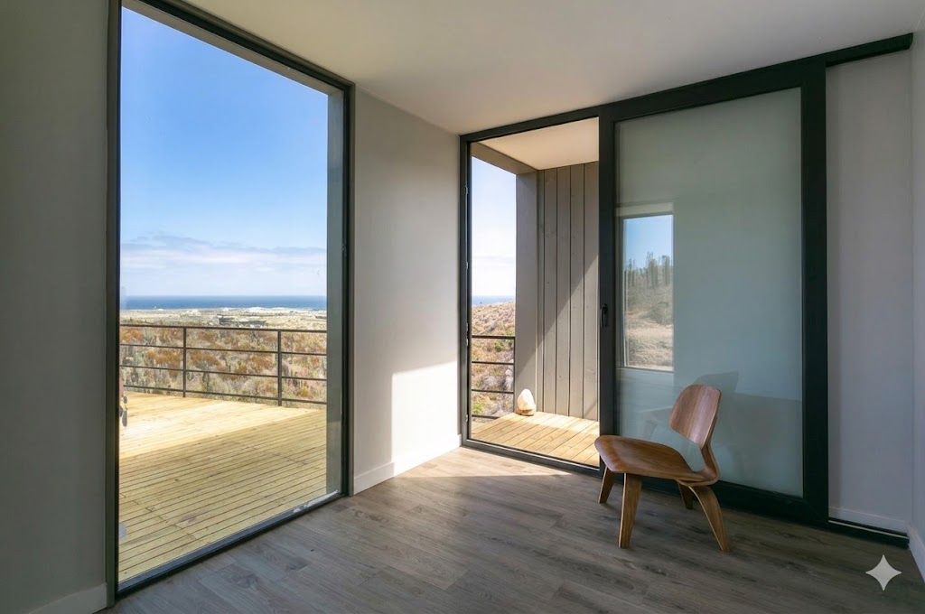 Casa de la Trama Girada — detalle de panel SIP en muro y cubierta, arquitecto Alejandro Soffia